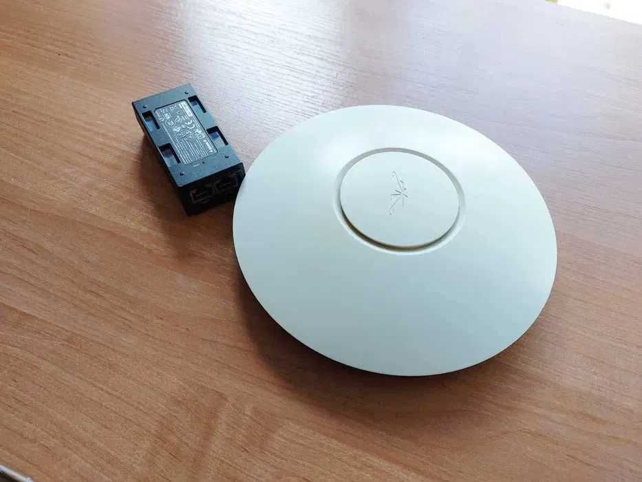 Punkt dostępowy Ubiquiti UniFi AP LR (SWX-UAP) POE(5)