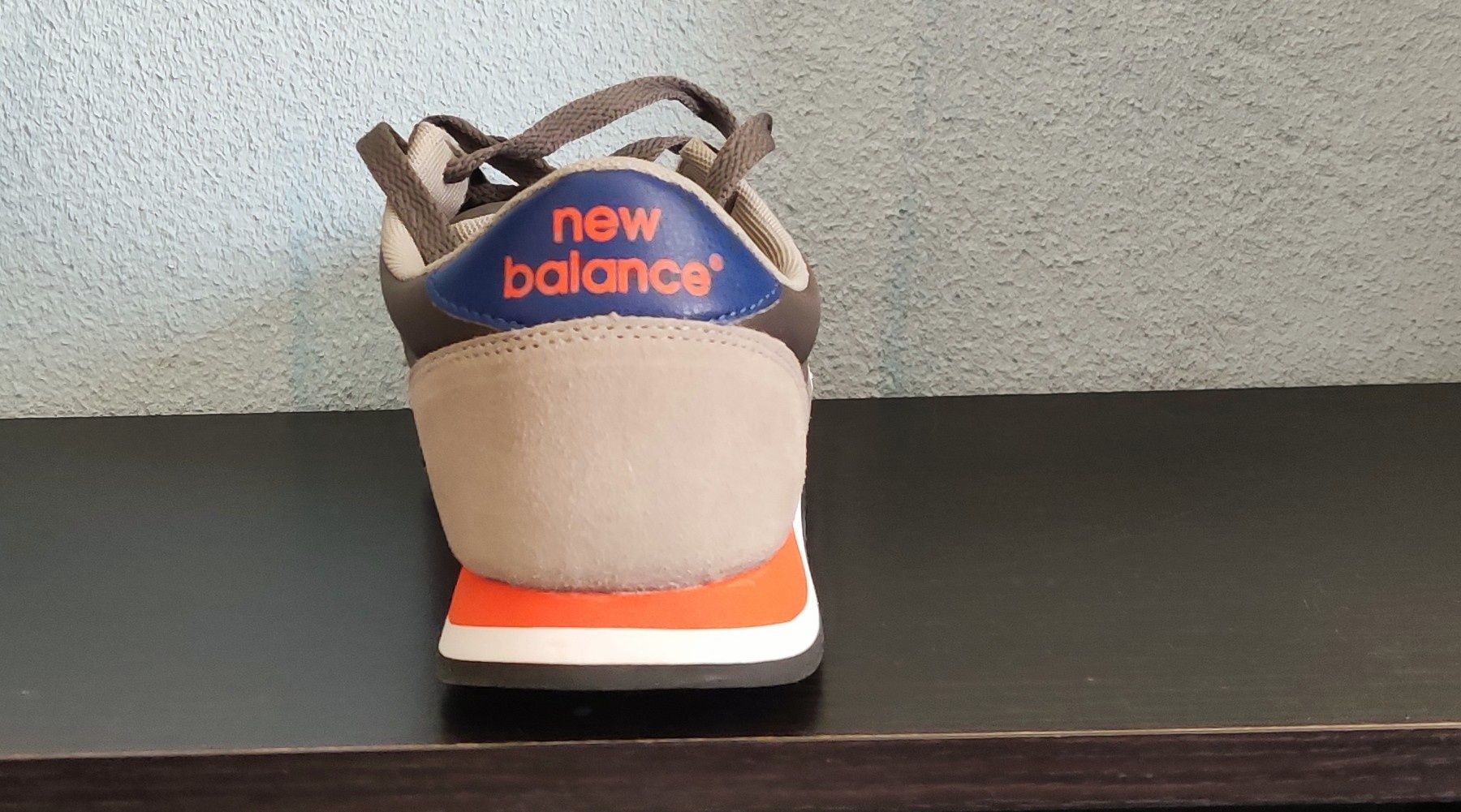 New Balance, número 43. Nunca usado.