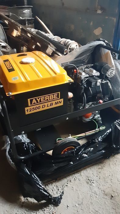Дизель-генератор 8-10кВт/230 электростанция 12500D LBMN Ayerbe Испания