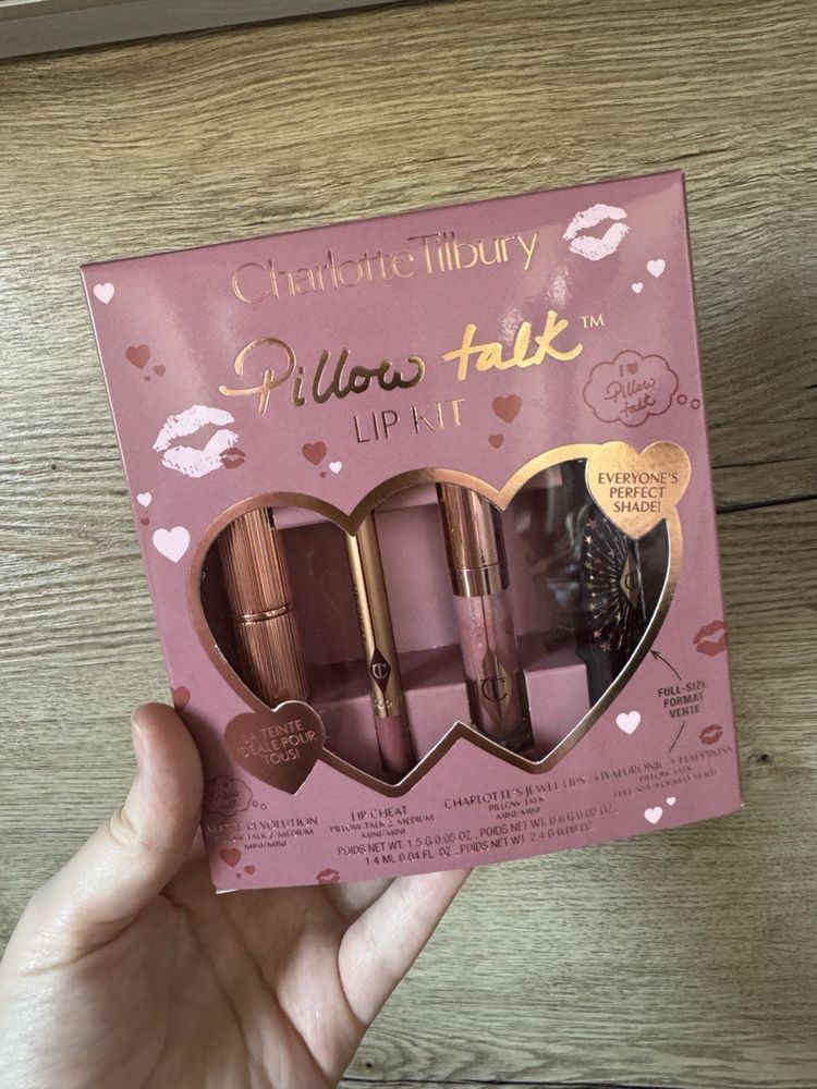 Charlotte Tilbury Pillow Talk Lip Duo Wardrobe Zestaw dla makijażu