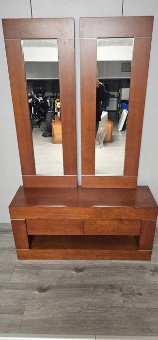 Móvel aparador e Espelhos