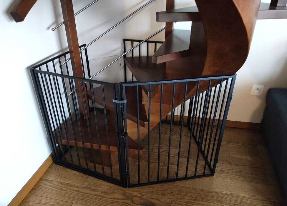 Bramka Barierka Zabezpieczająca Osłona do Kominka Pieca Ochronna