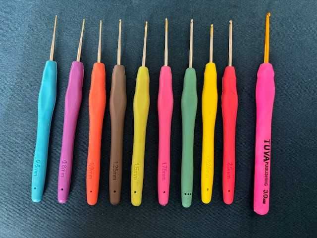 3 conjuntos de agulhas de crochet (preços diferentes consoante conj,)