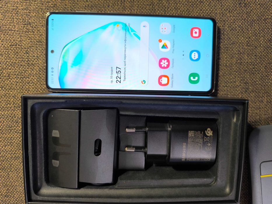 Смартфон Samsung Galaxy Note 10 Lite (N770F) 6/128 GB Silver