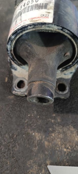 Подушка КПП Toyota hiase