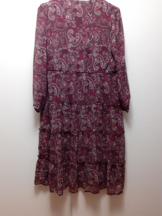 Bordowa sukienka w print roz.46