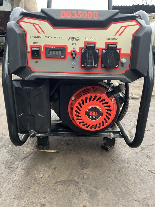 Продам бензиновый генератор