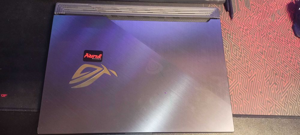Laptop Gamingow ASUS ROG 15,6 RTX2070/i7-9750H/16GB g531g