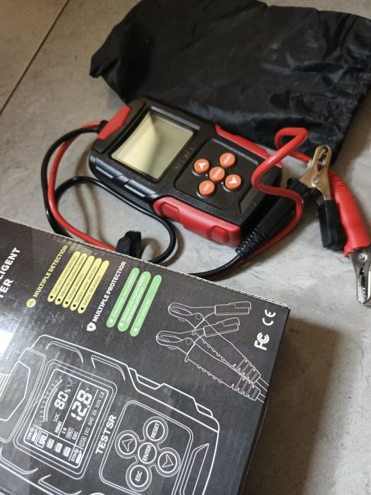 Тестер аккумуляторных батарей FOXSUR FBT-200 12V/24V 3-200Ah