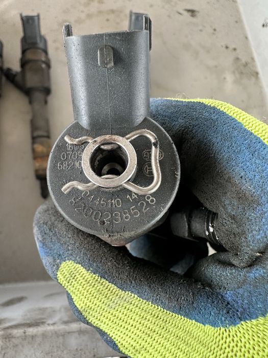 Форсунки Рено Трафік 2 1.9dci 8200238528