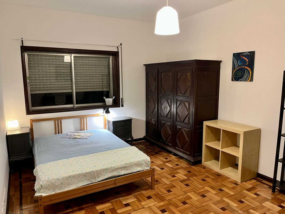 Quarto - Praça do Marquês, Porto