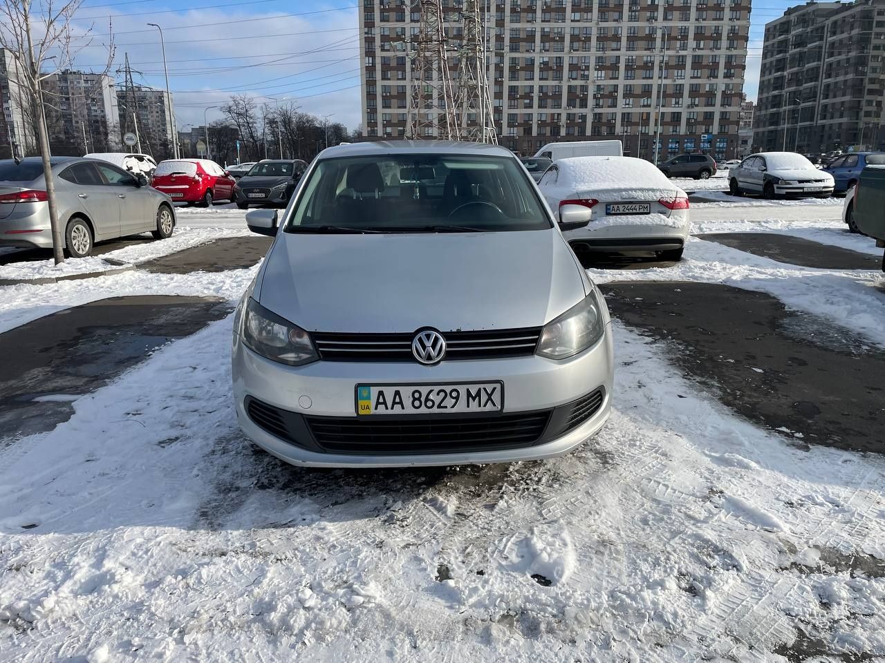 Volkswagen Polo 2013 рік 7 350	$