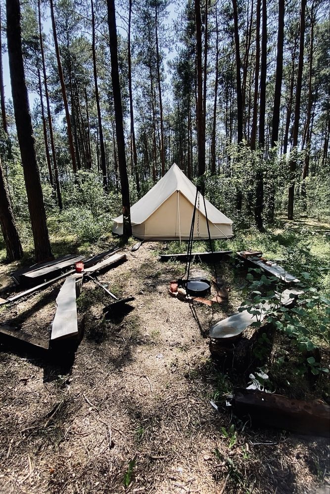 Las, zalew i ognisko – kameralny camping offline
