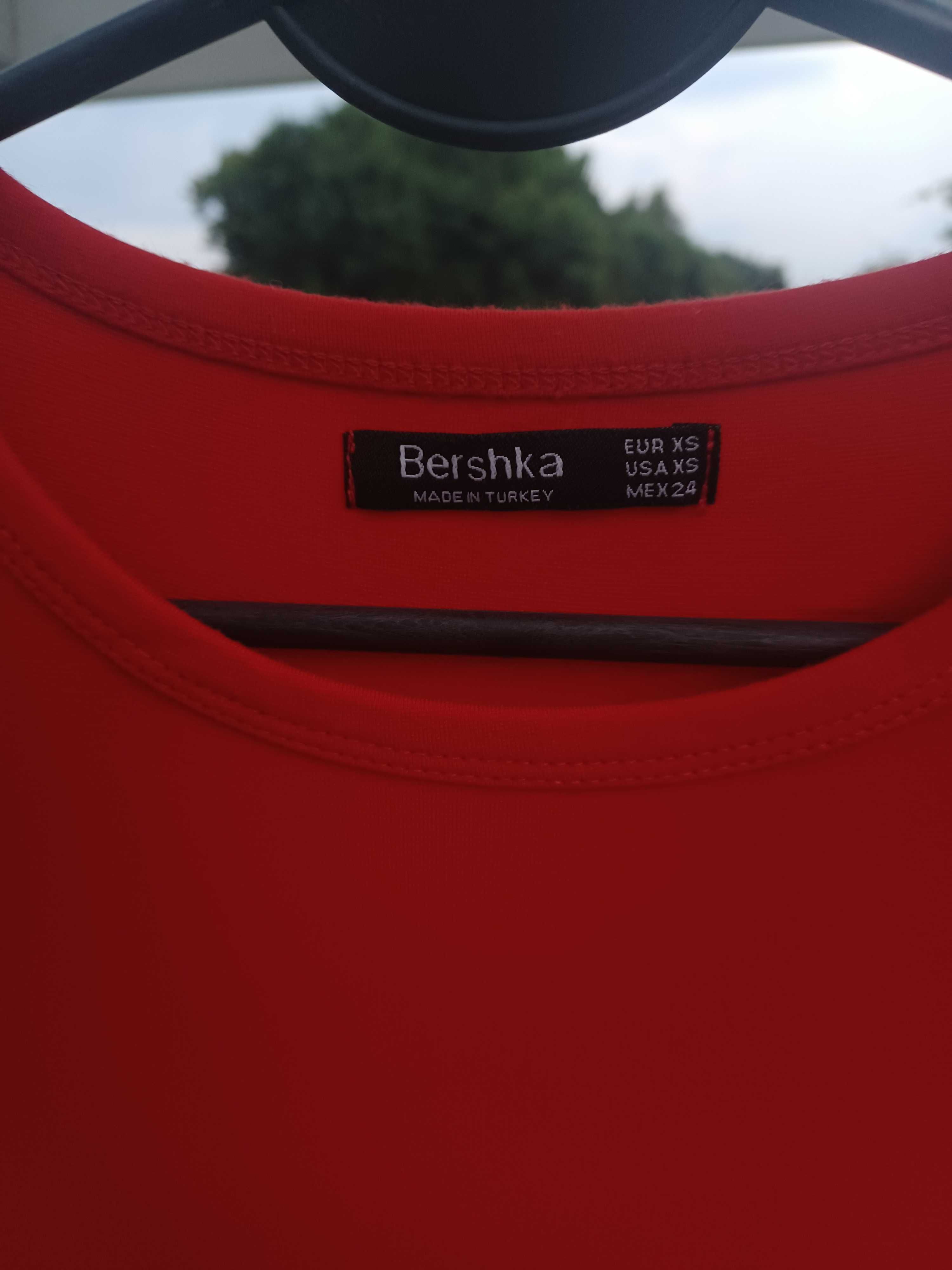 Sukienka midi Bershka czerwona lampasy 34 XS