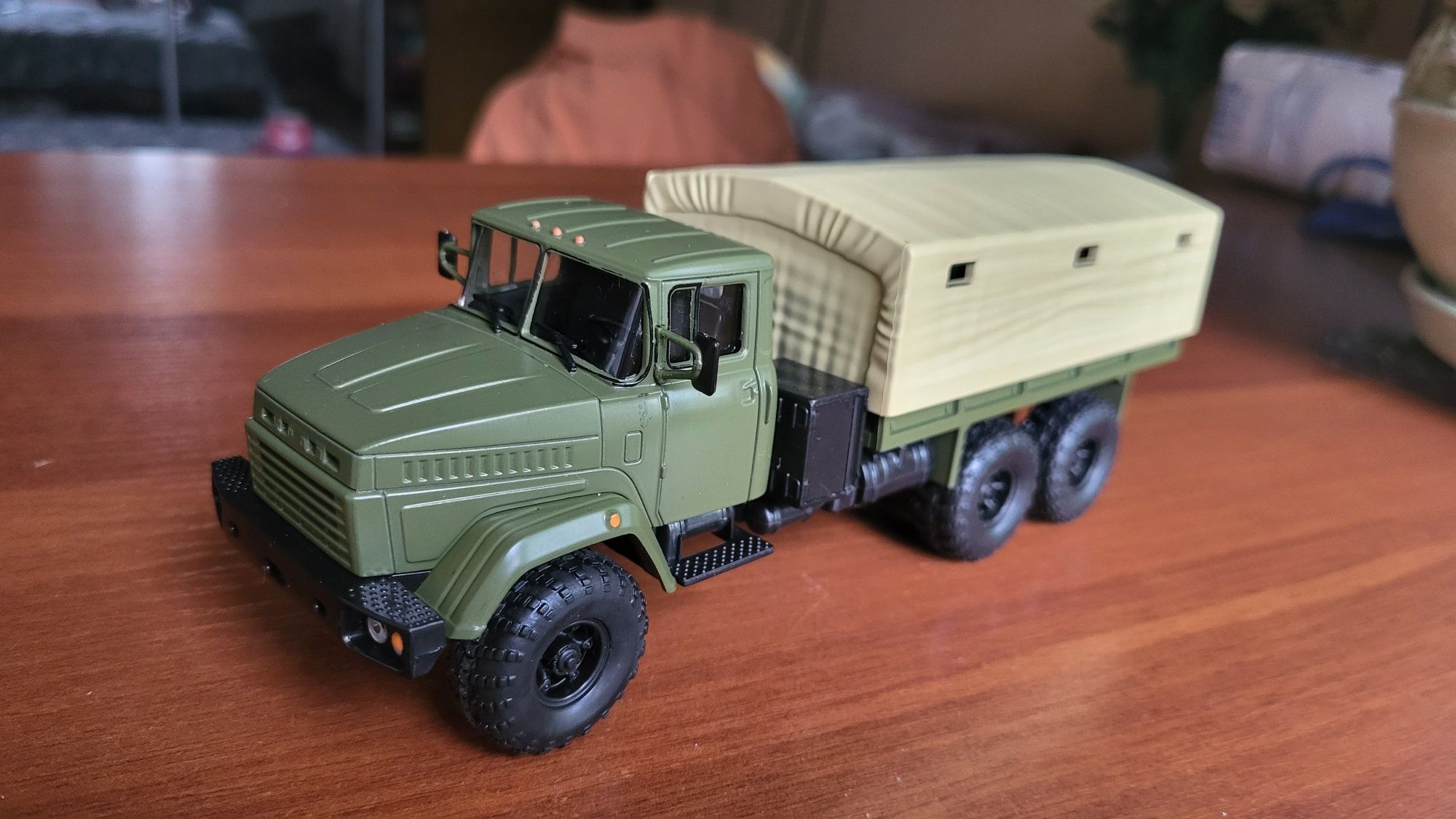 Коллекционная модель 1:43