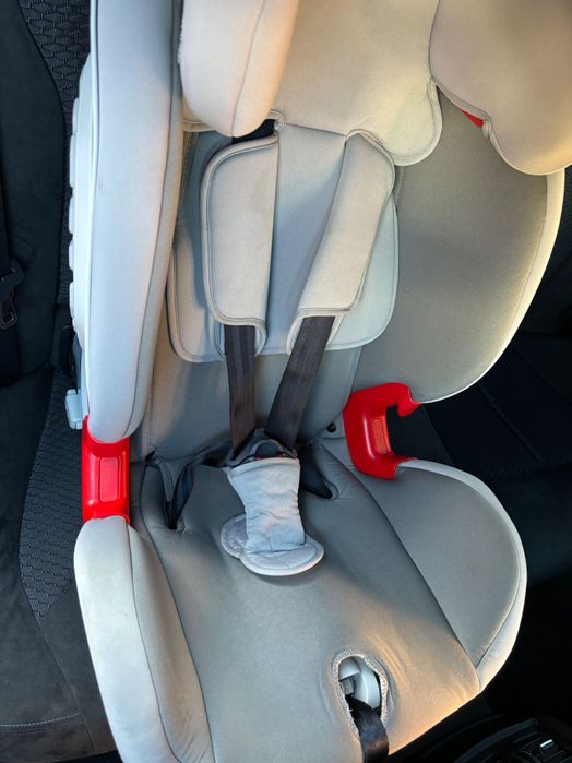 Chicco Cadeira auto Gr 1,2,3 (9-36 Kg) isofix