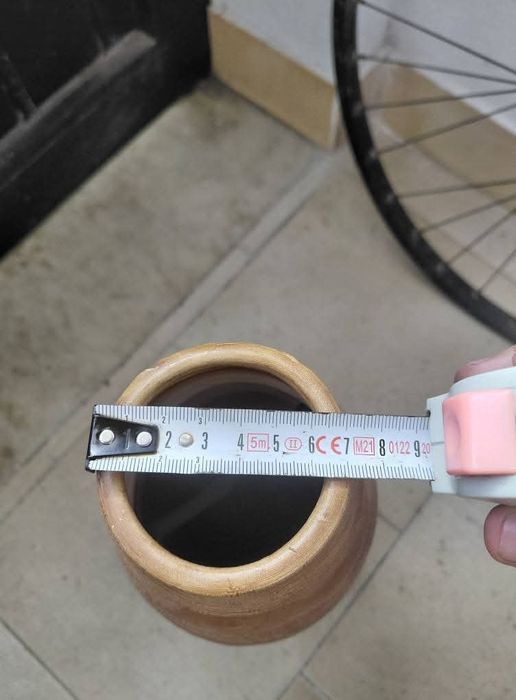 Jarra para flores em bom estado geral