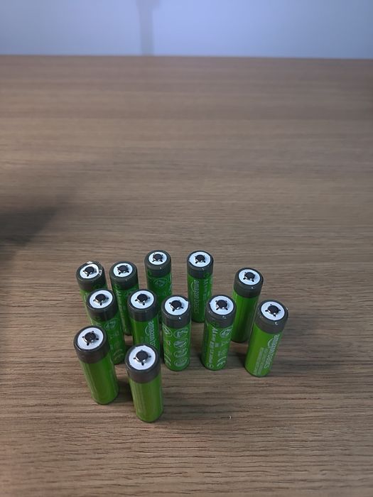 12x Baterie  AA  akumulatorki odnawialne 2400mAh