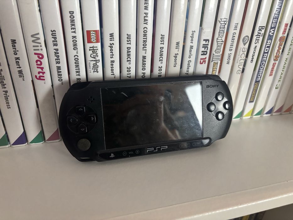 Zestaw PSP Street Ladowarka Gra Film Karta 64gb