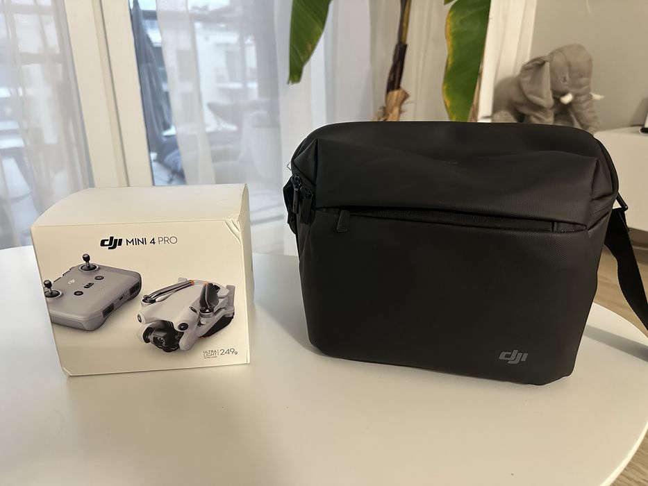 Mini 4 Pro, jak nowy, baterie 2 i 7 cykli, care do sierpnia, filtry