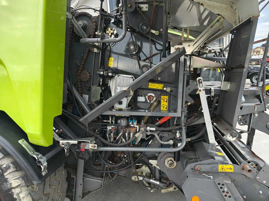 Prasa Rolująca Claas Rollant 455 UNIWRAP - Prasoowijarka Claas Rollant