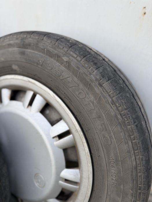 Комплект дисков с резиной VW 5 112 5/112 T4 195/70/15