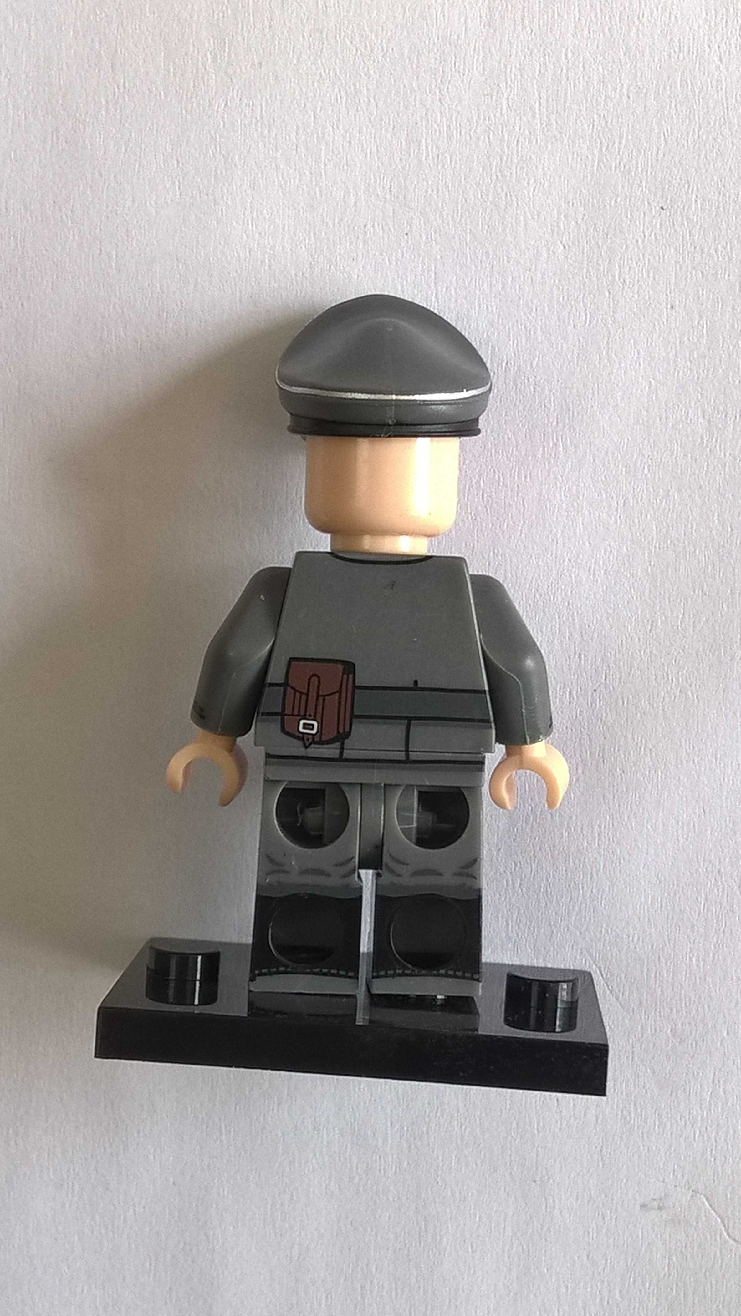 Figurka żołnierza niemieckiego + broń 4 krotny nadruk WW2 komp. z Lego