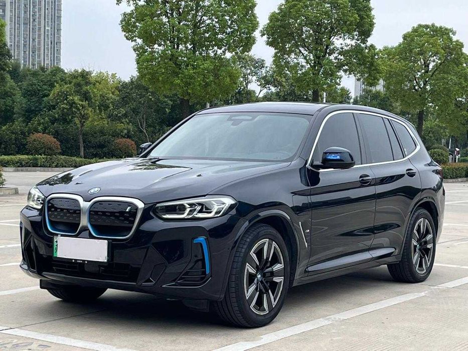 Продам BMW IX3 не битий!!