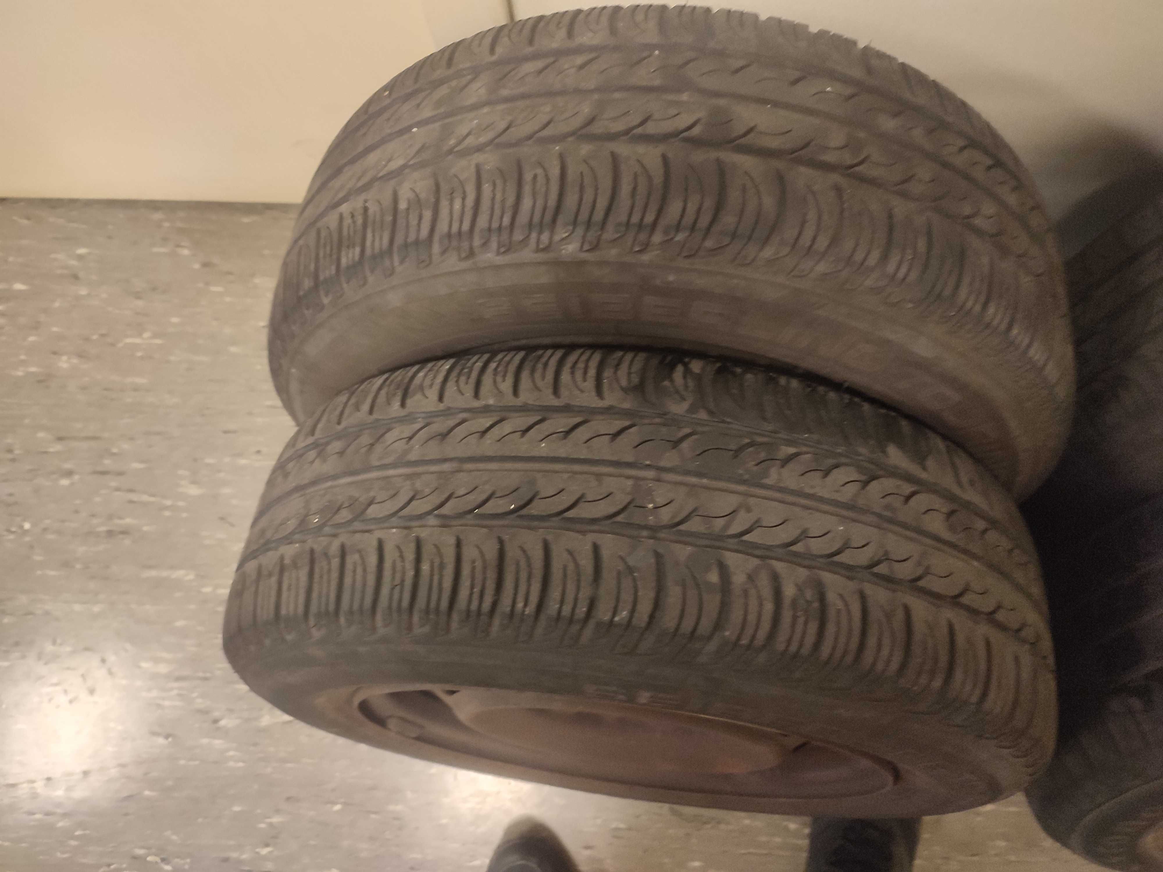 jantes toyota com pneus