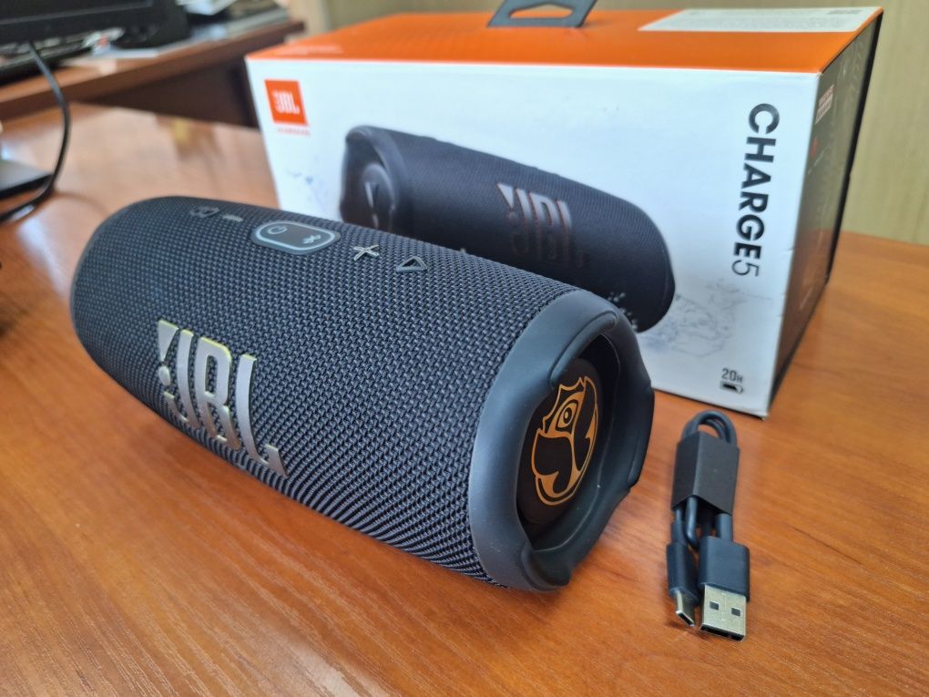 Продам колонку JBL Charge 5