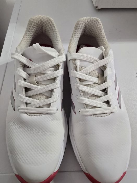 Tênis adidas para golfe