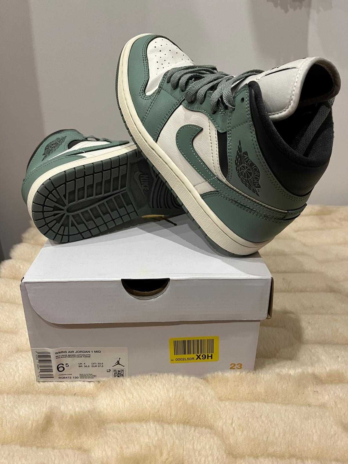 Buty chłopięce Nike JORDAN 1 MID rozm.37,5