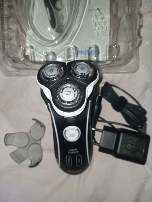 Бритва  Філіпс нова камулятора