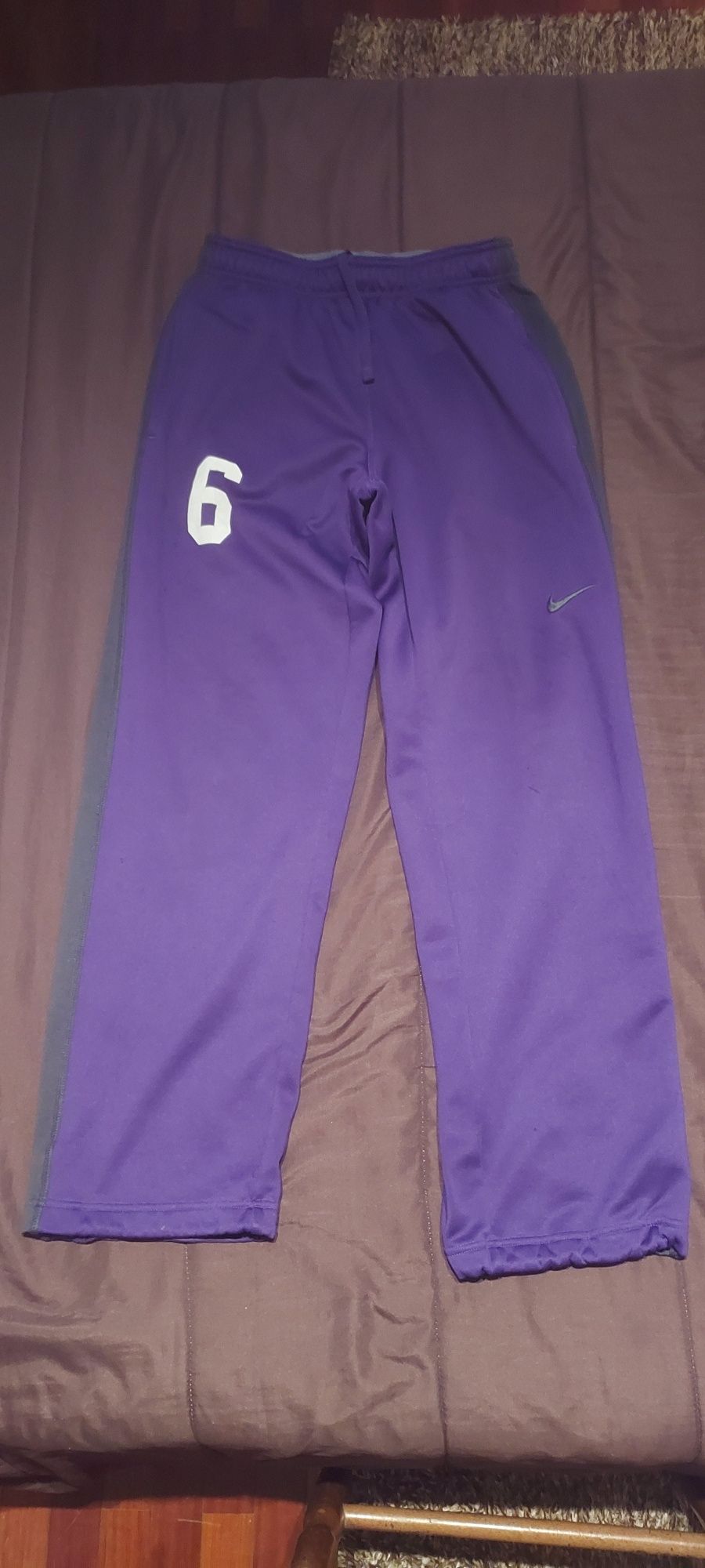 Calças Nike baggy novas