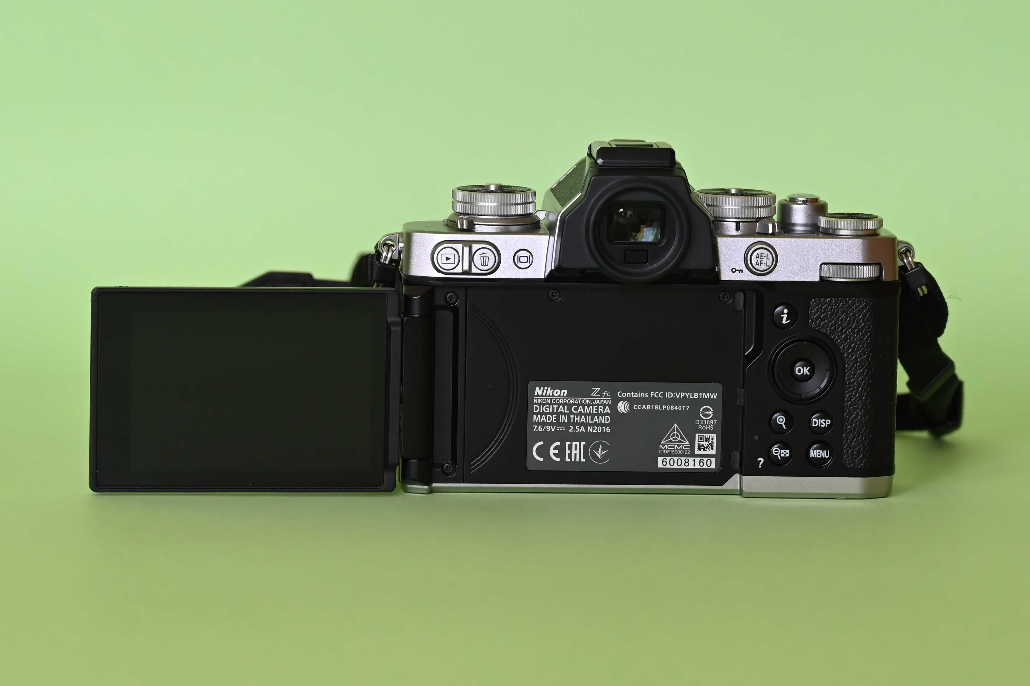 Sprzedam Aparat Nikon Z fc