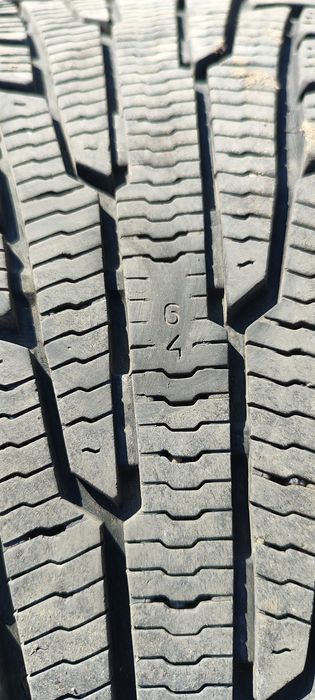 215/60/16 зима Nokian с дисками и колпаками