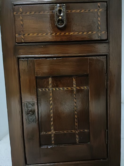 Mesa de cabeceira