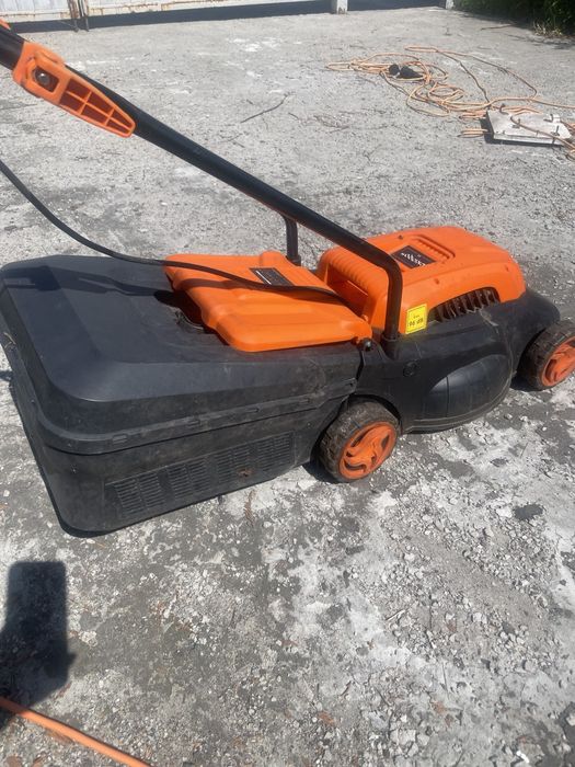 Газонокосарка електрична