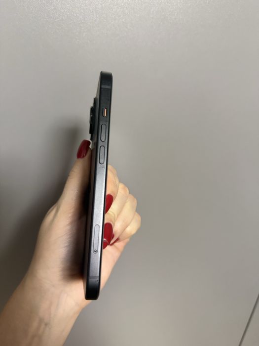 Айфон 15 128 гб чорний