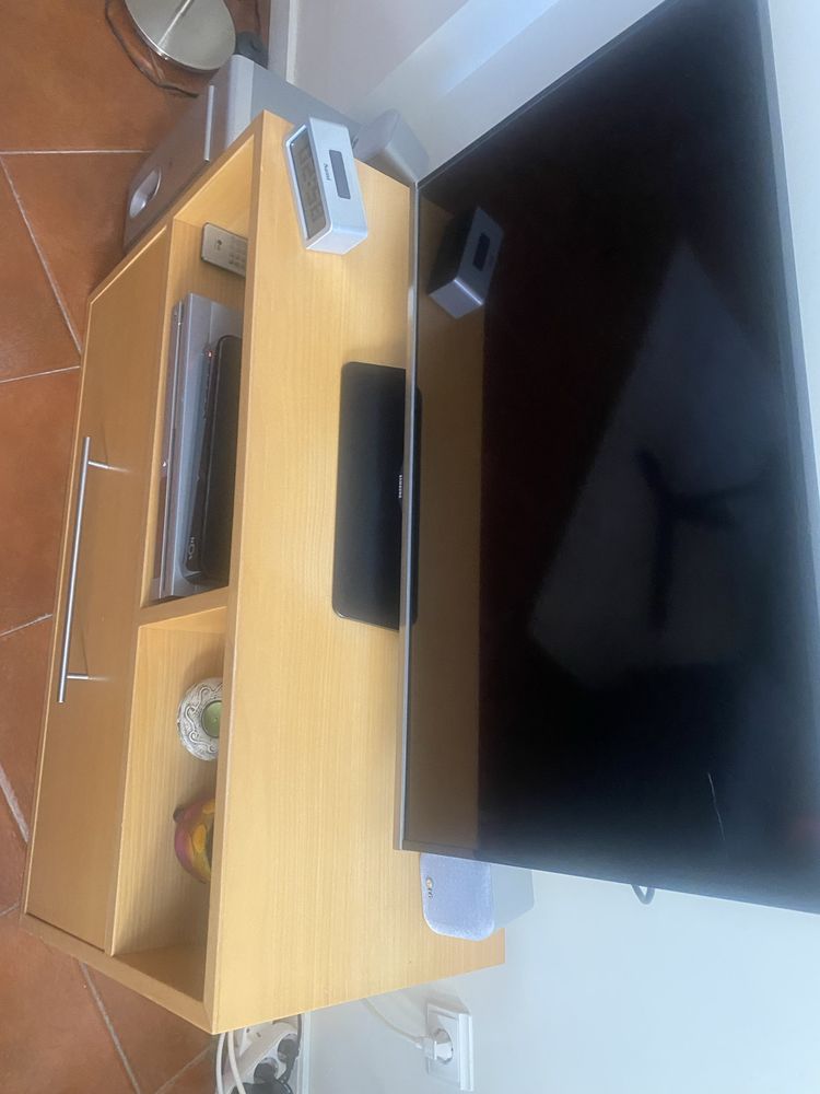 Movel de TV com gaveta