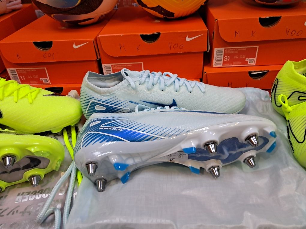 Футбольні бутси  Nike Air Zoom Mercurial Vapor 16 Elite  FQ8688-700