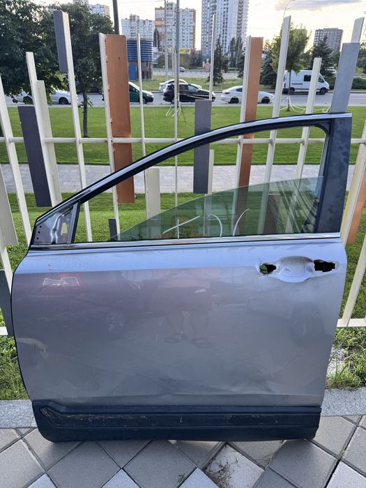 Двері на запчастини honda cr-v 2018-2020 67050-TLA-A11ZZ