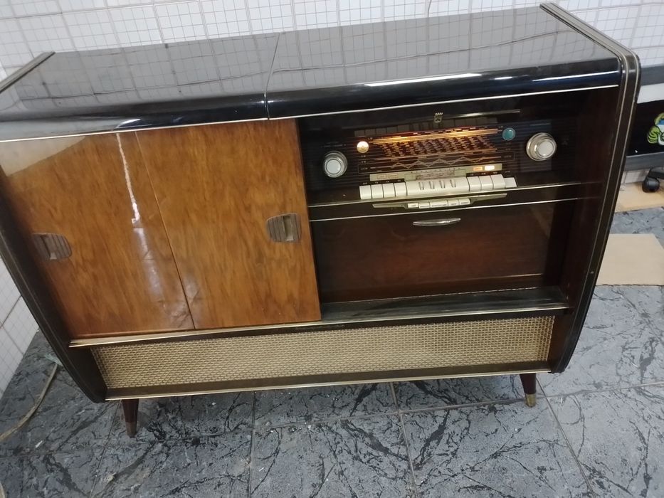 Radio movel grundig