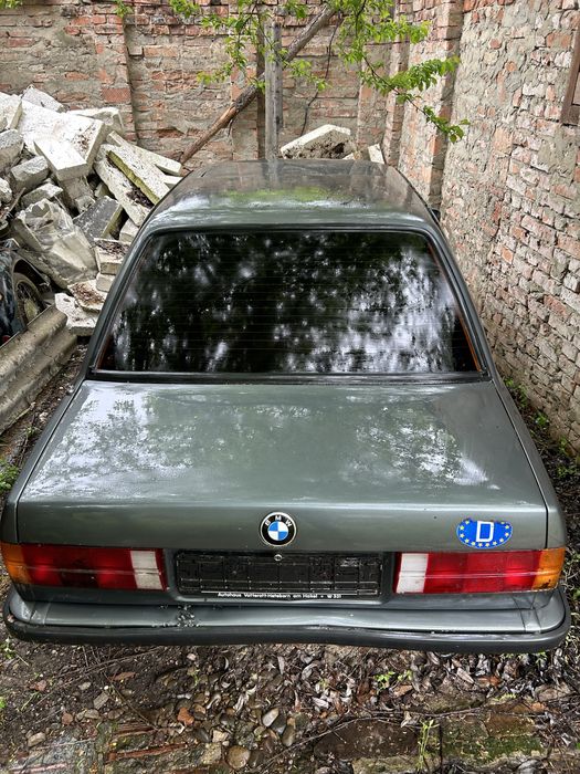 Продам bmw машину