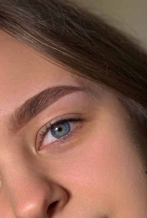 Фарбування брів, ламінування вій