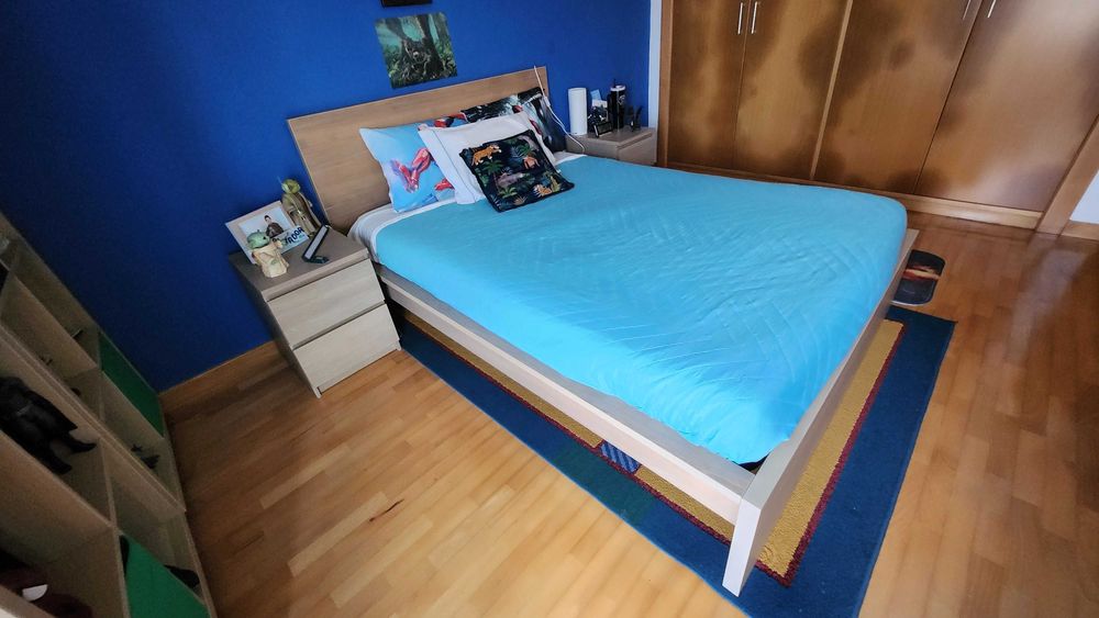 Cama de casal IKEA MALM barata