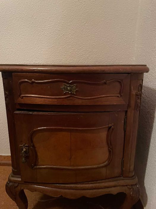 Conjunto de 2 Mesas de Cabeceira Vintage de Madeira Maciça