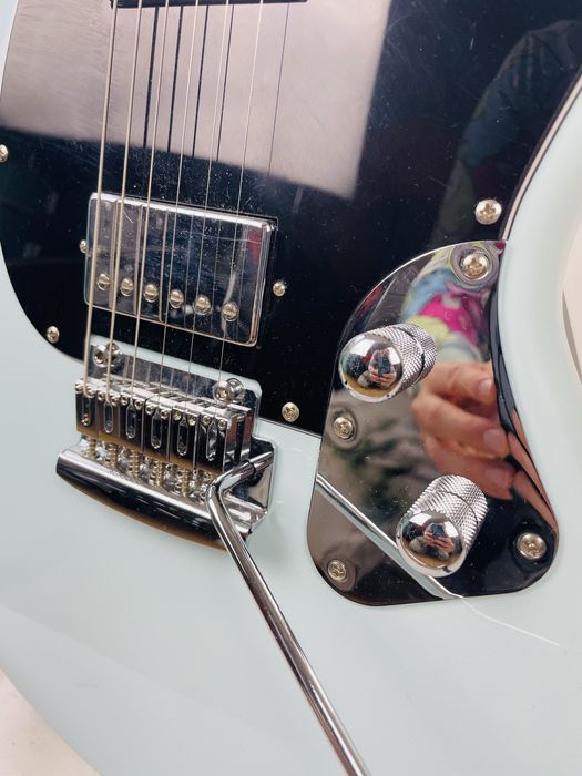 Sterling by Music Man Stingray SR-30 projekt Fender a - zobacz Video