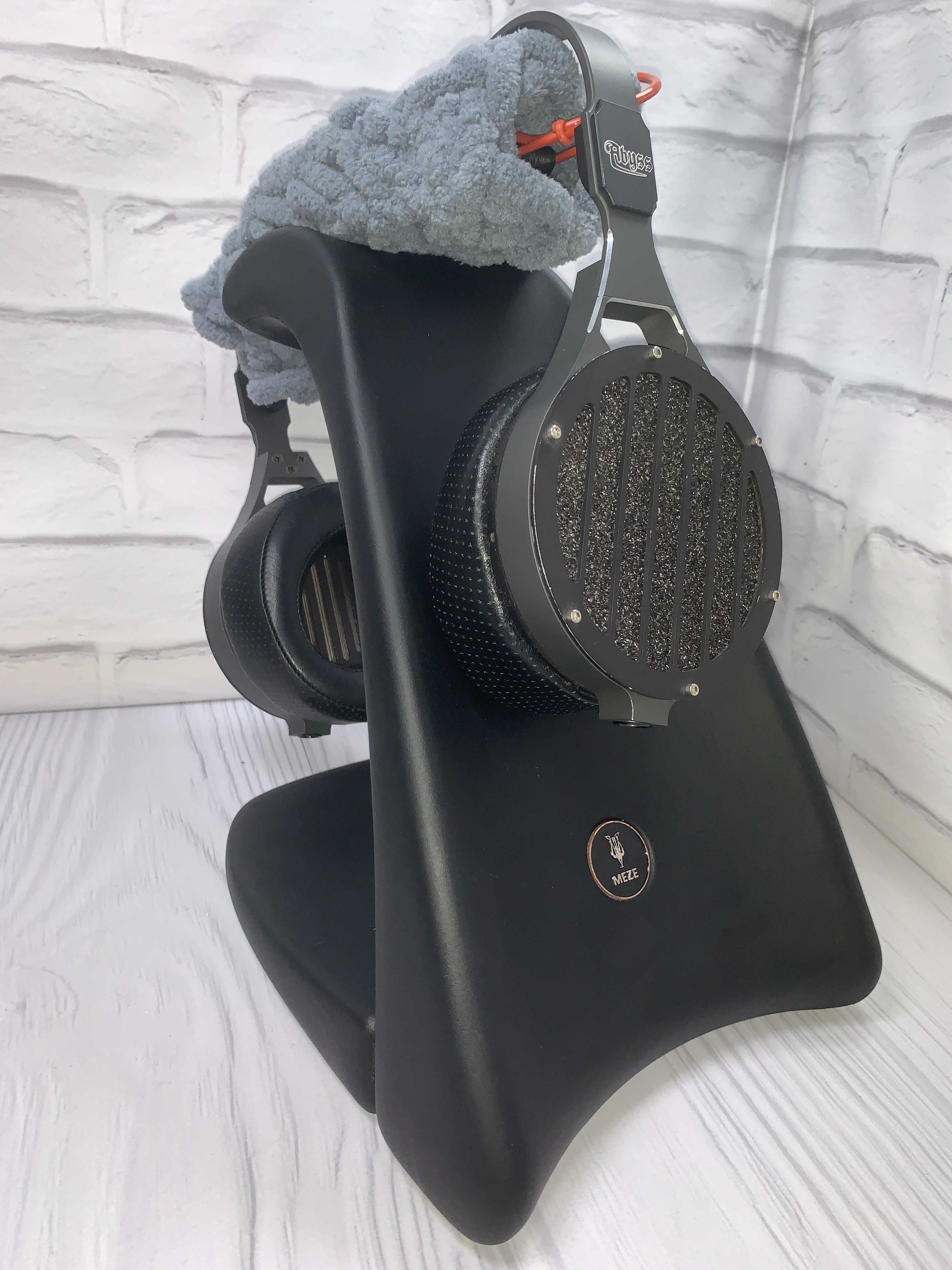 Стенд для навушників Meze Headphone Couch (обмен/продажа) Подставка