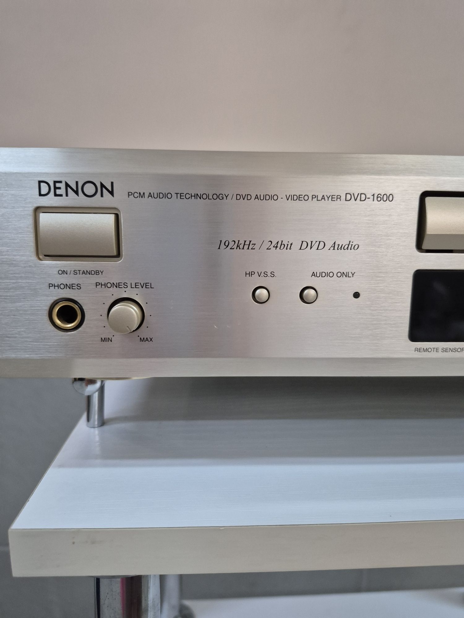Продам DVD 1600/CD  VIDEO pleer  Denon